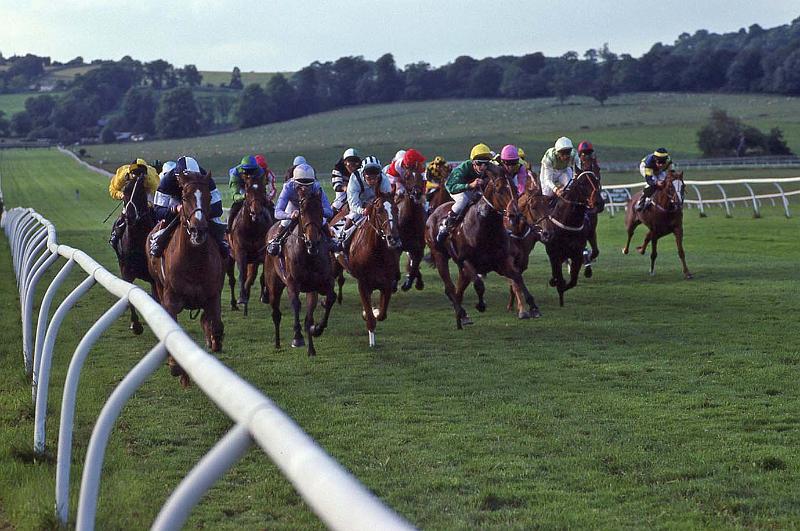 WT 2700 334-06 UK 1992-1.jpg